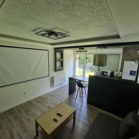 Logement Atypique & Parking Gratuit Gex Exterior photo